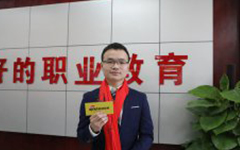 羅濤自主創業